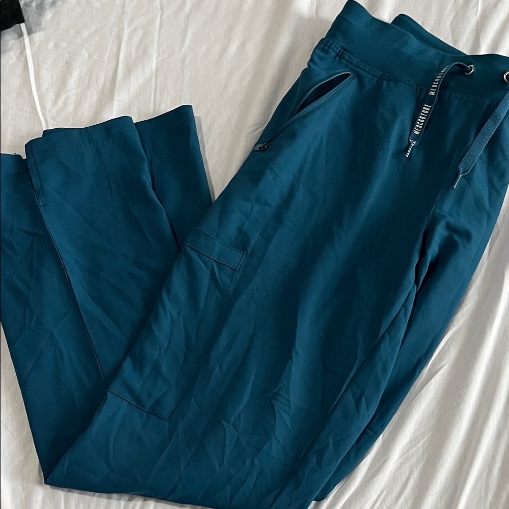 Medcouture Insight Caribbean Blue straight leg scrub pants